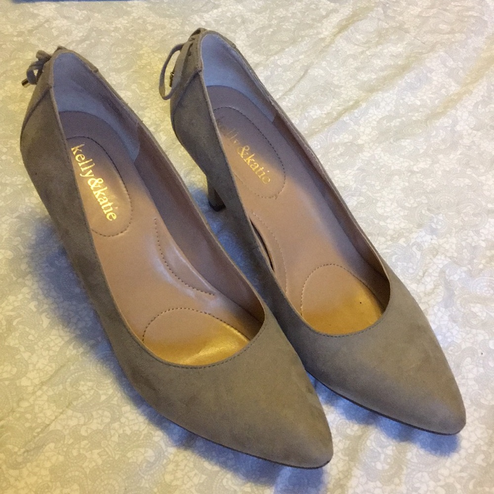 Nude Kitten heels